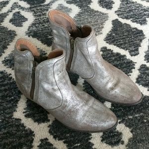 {Seychelles} Ankle Zip Booties